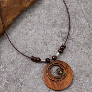 NWT Brown Wooden / Gold Rose Pendant Necklace 33.9”